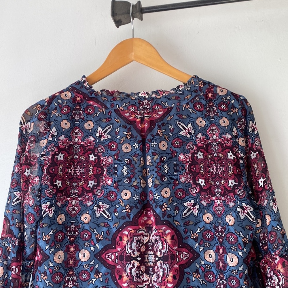 WHBM S Long Bell Sleeve Medallion Printed Shift Dress - Picture 10 of 13